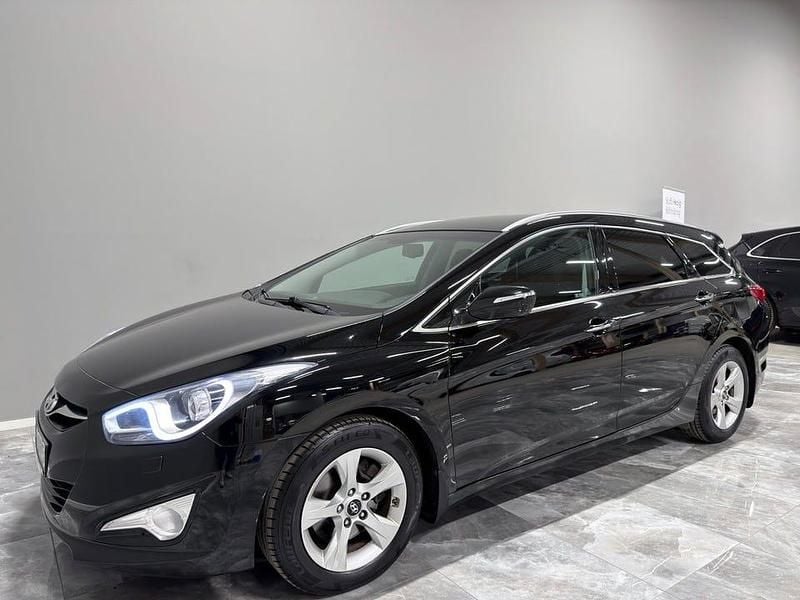 Begagnad Hyundai i40 136 HK (100 kW) 2014 Svart Kombi