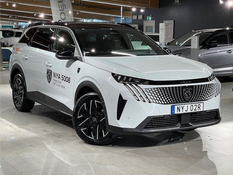 Vit okenite Begagnad 2024 Peugeot 5008 GTi Minibuss | 409 900 kr - Bild 1/4