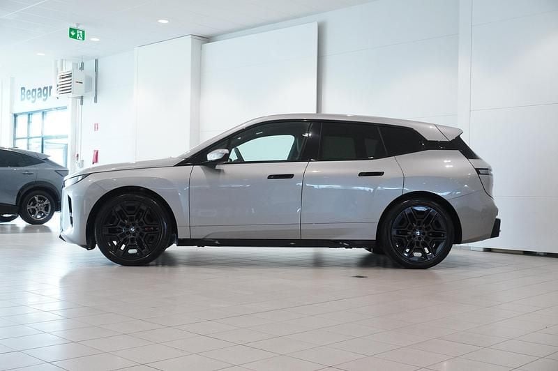 Ny BMW iX M Sport 400 kW (544 HK) 2026 Grå SUV