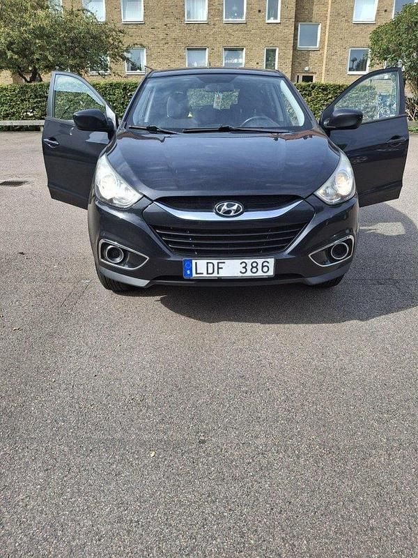 Svart Begagnad 2011 Hyundai ix35 Select SUV | 70 000 kr (Bra pris) - Bild 1/2