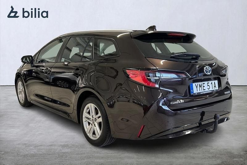 Begagnad Toyota Corolla 2019 Brun Kombi