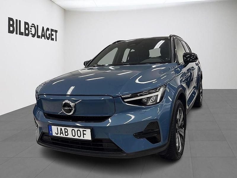 Blå Begagnad 2022 Volvo XC40 Core SUV | 299 500 kr - Bild 1/4