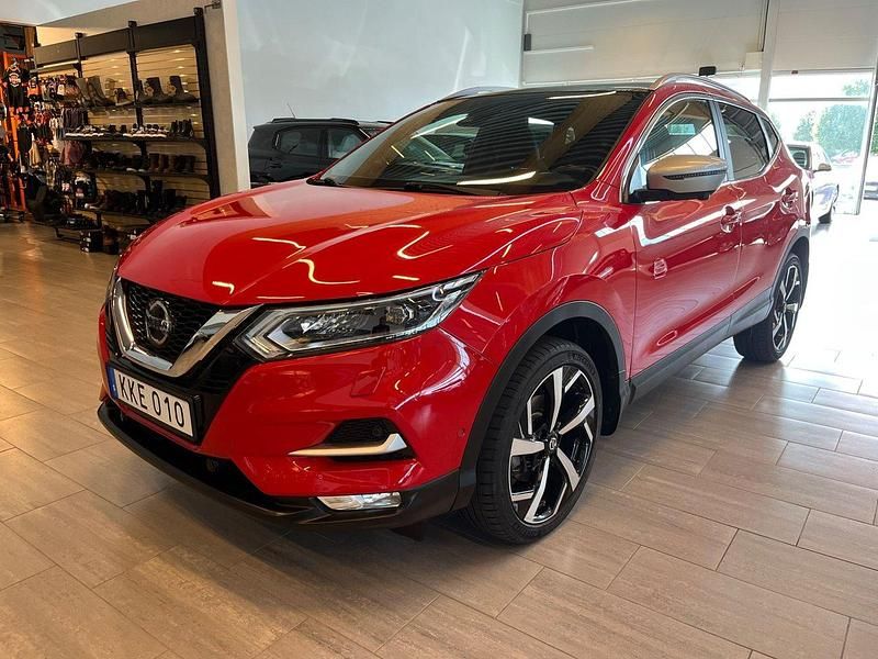 Röd Begagnad 2018 Nissan Qashqai 360º SUV | 168 000 kr (Marknadspris) - Bild 1/4