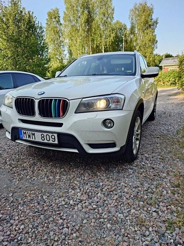 Vit Begagnad 2012 BMW X3 SUV | 89 000 kr (Bra pris) - Bild 1/4