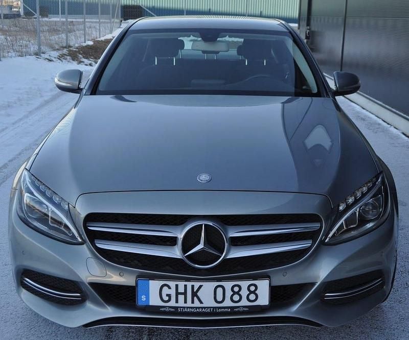 Begagnad Mercedes C220 Avantgarde 170 HK (125 kW) 2014 Silver Sedan