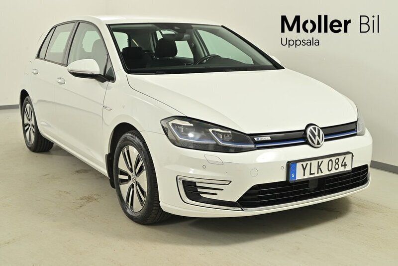 Vit (pure white) Begagnad 2017 VW e-Golf Halvkombi | 119 900 kr (Marknadspris) - Bild 1/3