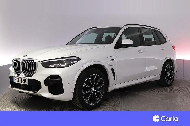 Vit Begagnad 2022 BMW X5 M Sport SUV | 593 900 kr - Bild 1/4