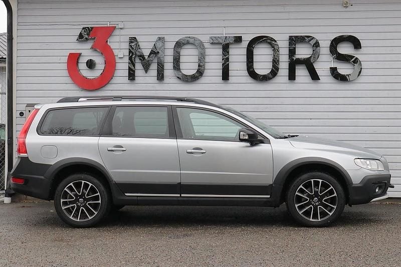 Begagnad Volvo XC70 Dynamic 181 HK (133 kW) 2014 Silver Kombi