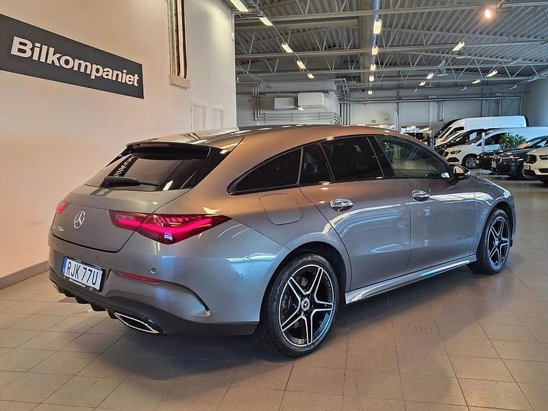 Begagnad Mercedes CLA250 Shooting Brake 218 HK (160 kW) 2024 Grå Kombi