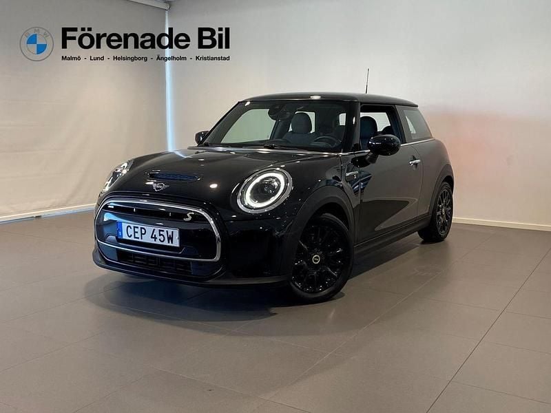 Svart Begagnad 2022 Mini Cooper SE Halvkombi | 229 000 kr (Marknadspris) - Bild 1/4