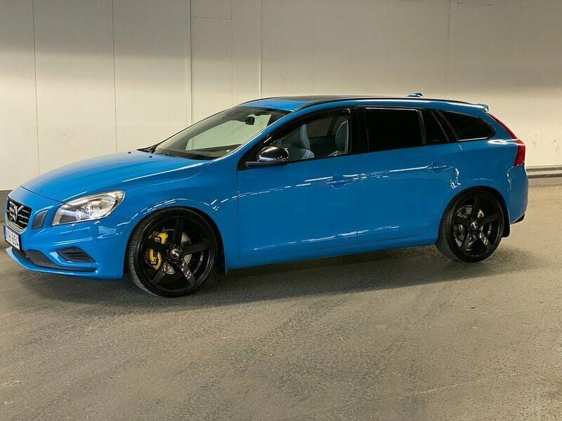 Blå Begagnad 2012 Volvo V60 R-Design Kombi | 175 000 kr (Lite dyr) - Bild 1/4