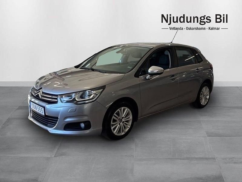 Silver Begagnad 2016 Citroën C4 Halvkombi | 79 900 kr (Lite dyr) - Bild 1/4
