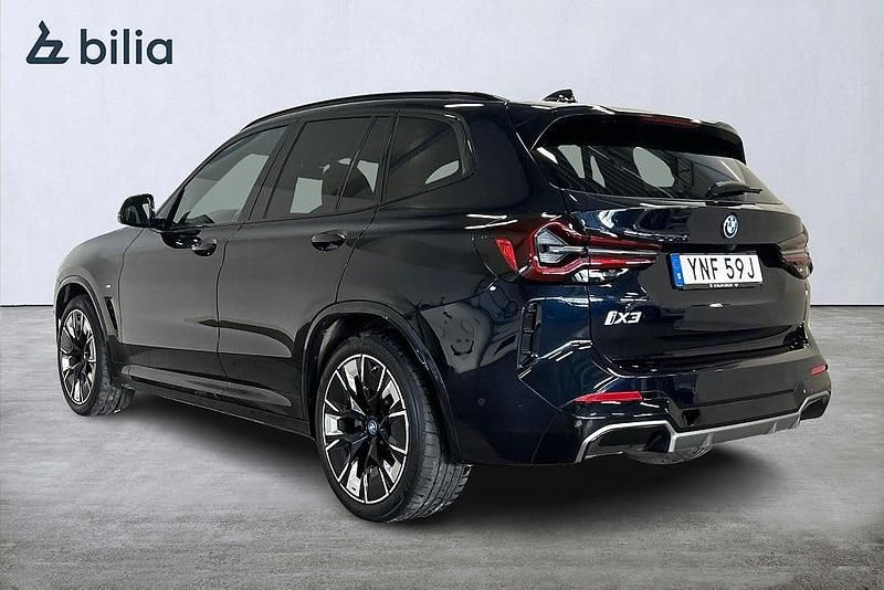 Begagnad BMW iX3 M Sport 210 kW (286 HK) 2022 Svart SUV