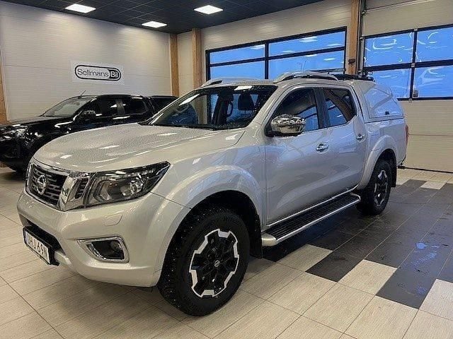 Silver metallic Begagnad 2019 Nissan Navara Tekna Pickup | 220 000 kr (Superpris) - Bild 1/4