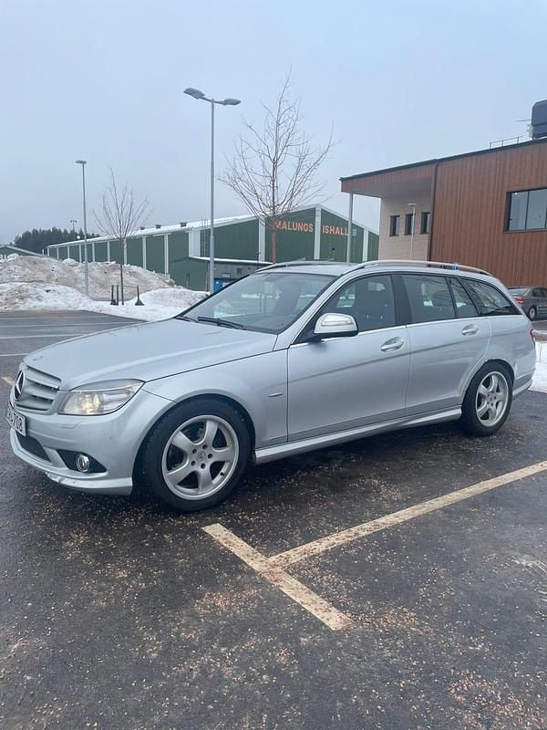 Begagnad Mercedes C220 170 HK (125 kW) 2008