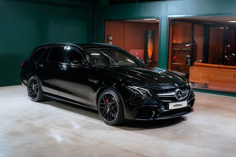 Svart Begagnad 2019 Mercedes E63S AMG AMG Kombi | 789 900 kr (Marknadspris) - Bild 1/4