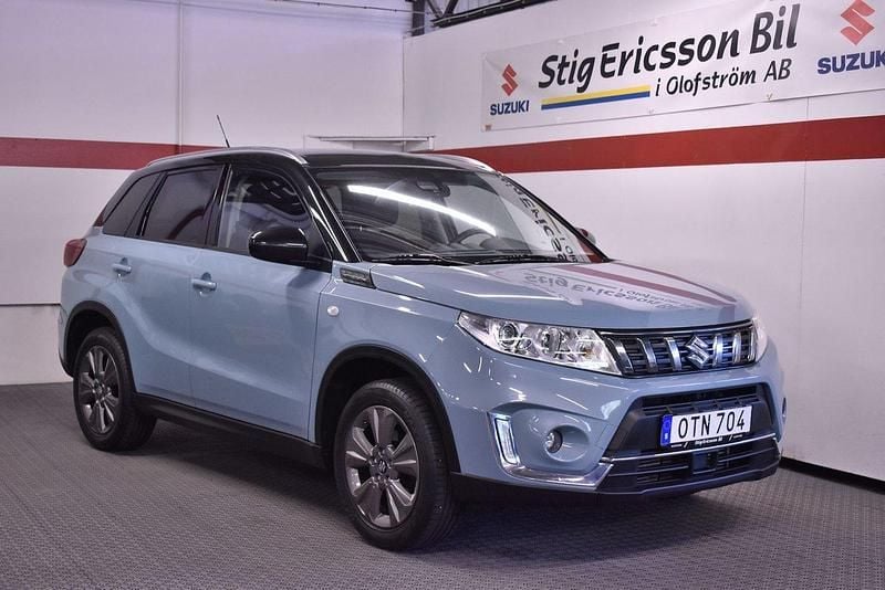 Grå Begagnad 2018 Suzuki Vitara SUV | 158 500 kr (Marknadspris) - Bild 1/4