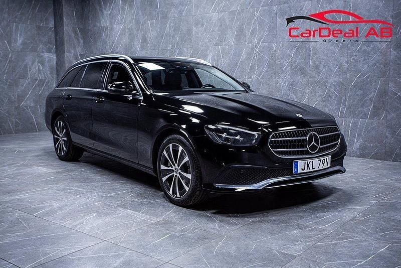 Svart Begagnad 2022 Mercedes E300 Avantgarde Kombi | 334 700 kr - Bild 1/4