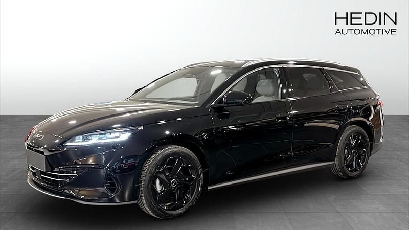 Svart Begagnad 2025 BYD Seal Comfort Halvkombi | 419 900 kr - Bild 1/4