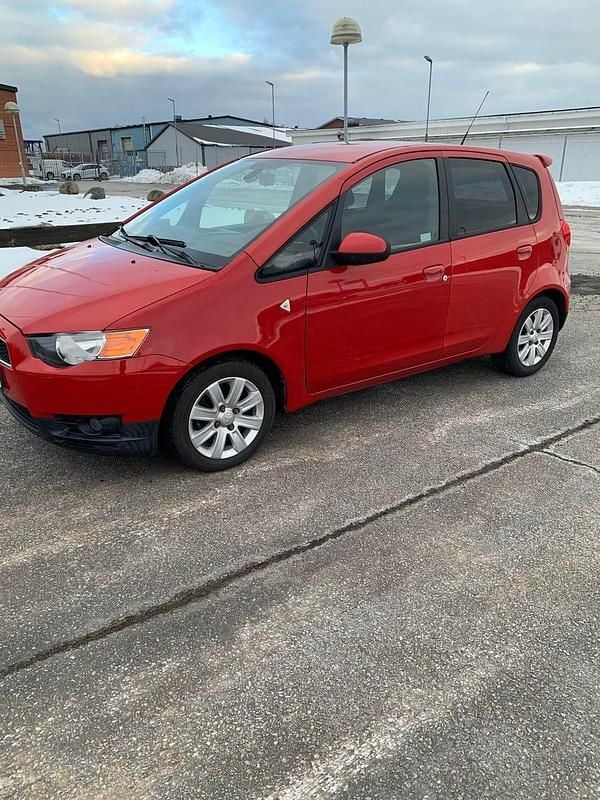 Begagnad Mitsubishi Colt 95 HK (69 kW) 2011 Halvkombi