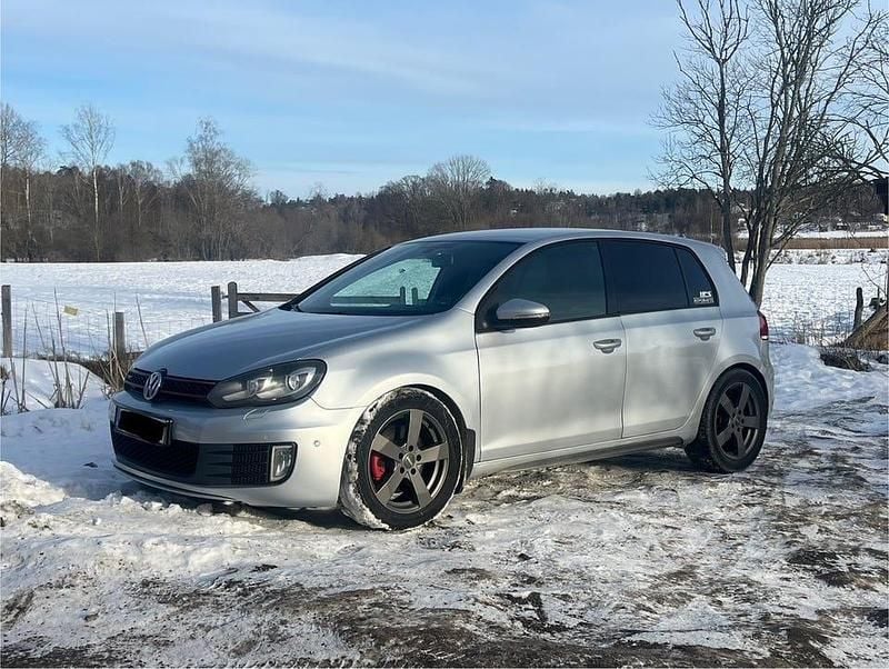 Begagnad VW Golf VI GTI 211 HK (155 kW) 2011 Halvkombi