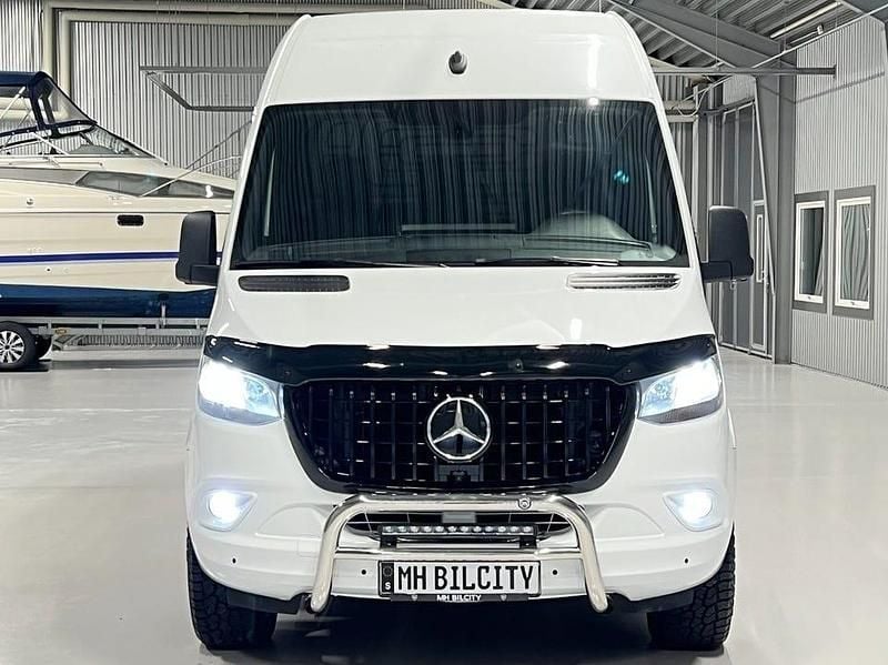 Begagnad Mercedes Sprinter AMG 170 HK (125 kW) 2023 Vit Van