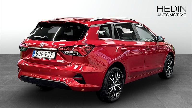 Begagnad MG MG5 EV 130 kW (177 HK) 2022 Röd Kombi