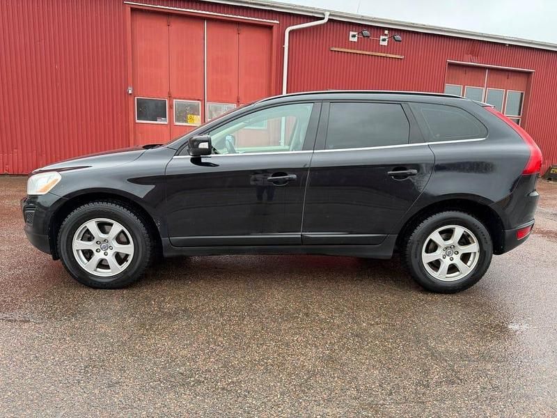 Begagnad Volvo XC60 Momentum 163 HK (119 kW) 2013 Svart SUV