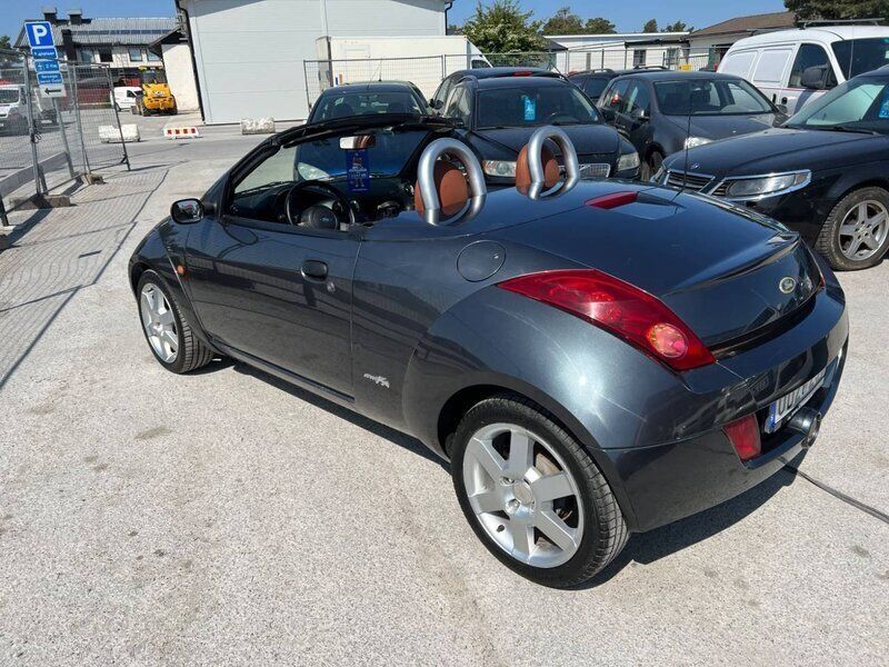 Begagnad Ford StreetKa 96 HK (70 kW) 2003 Grå (magnum grey metallic) Cab
