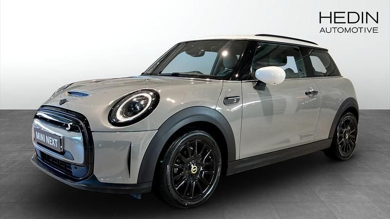 Grå (grey) Begagnad 2022 Mini Cooper SE Halvkombi | 198 700 kr (Marknadspris) - Bild 1/4