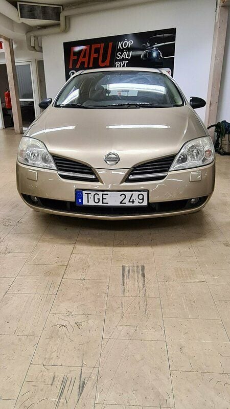 Ljusgrå Begagnad 2002 Nissan Primera Kombi | 15 500 kr (Marknadspris) - Bild 1/4