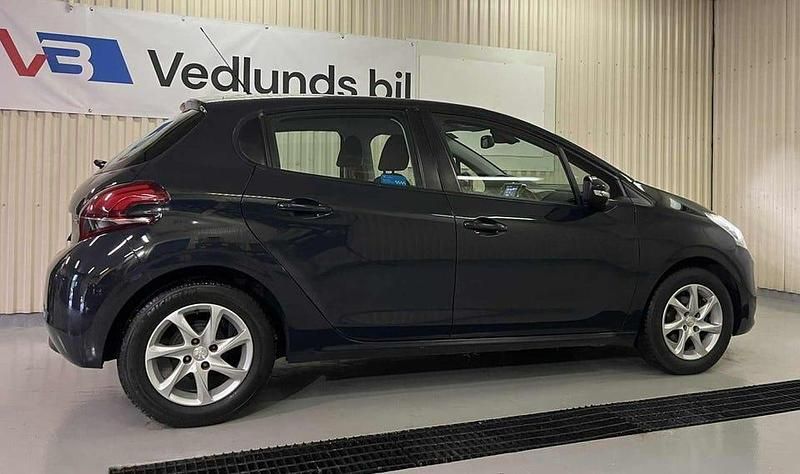 Begagnad Peugeot 208 82 HK (60 kW) 2016 Grå Halvkombi