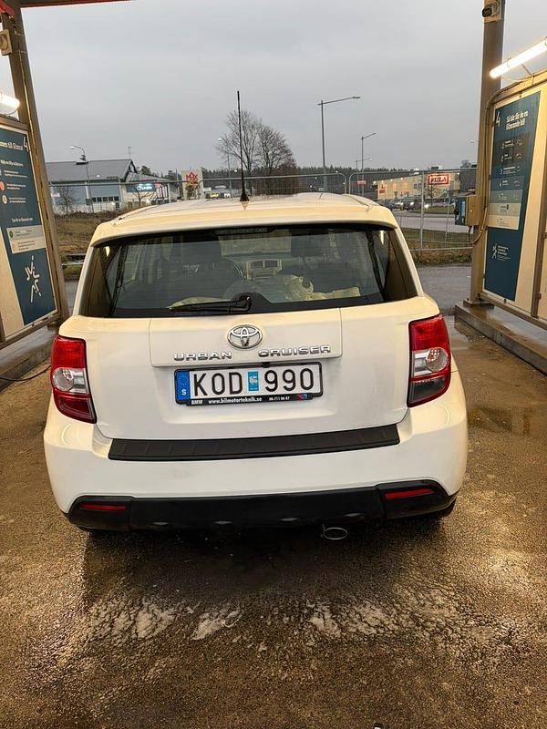 Begagnad 2009 Toyota Urban Cruiser Halvkombi | 40 000 kr (Bra pris) - Bild 1/4