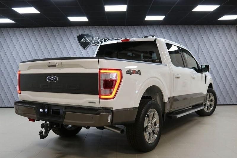 Begagnad Ford F-150 Lariat 400 HK (294 kW) 2022 Vit metallic Pickup