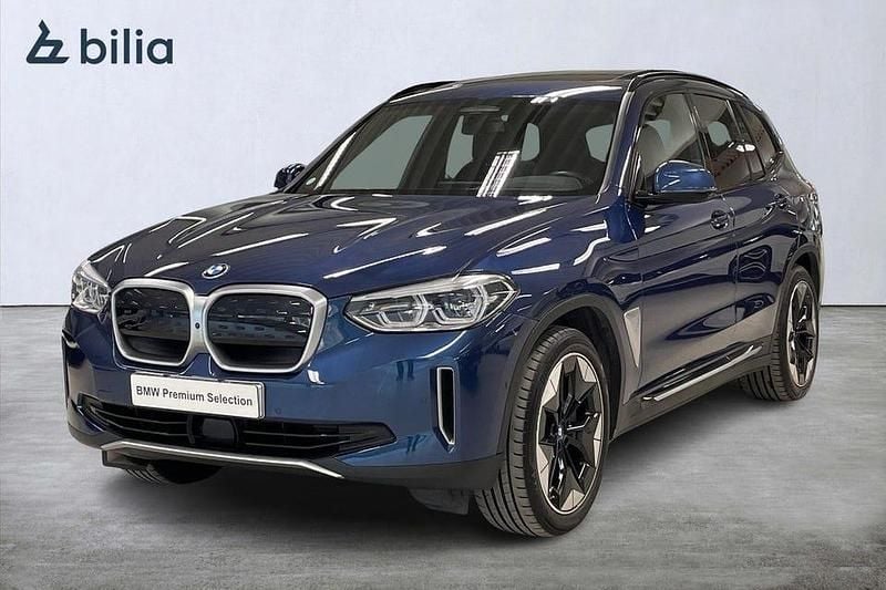 Blå Begagnad 2021 BMW iX3 M Sport SUV | 389 900 kr (Superpris) - Bild 1/4