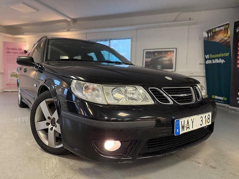 Svart Begagnad 2004 Saab 9-5 Aero Kombi | 29 900 kr (Lite dyr) - Bild 1/4