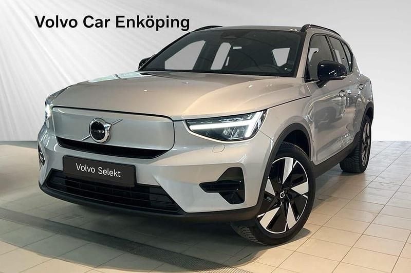 Silver Begagnad 2023 Volvo XC40 Core SUV | 379 900 kr (Marknadspris) - Bild 1/3