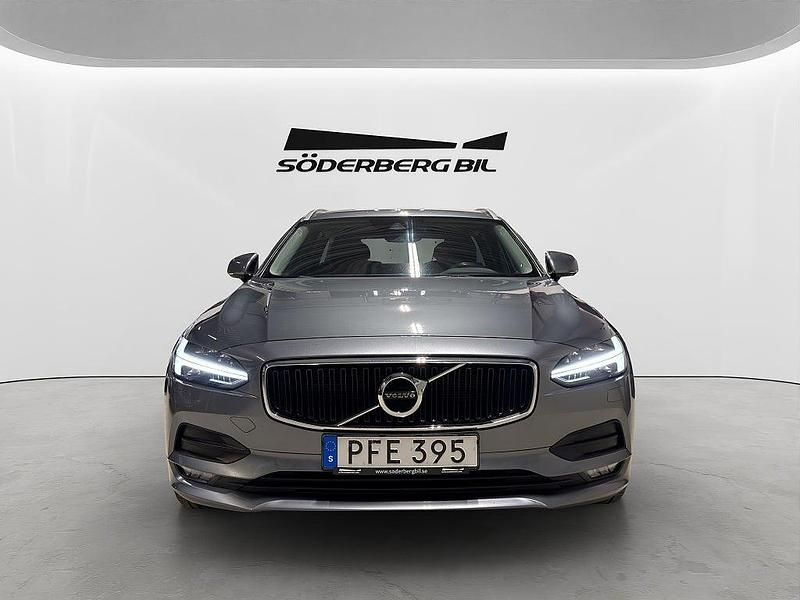 Begagnad Volvo V90 Momentum 190 HK (139 kW) 2017 Grå Kombi