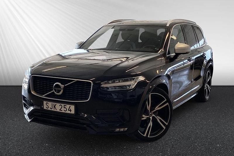 Svart Begagnad 2016 Volvo XC90 R-Design SUV | 359 800 kr (Marknadspris) - Bild 1/4