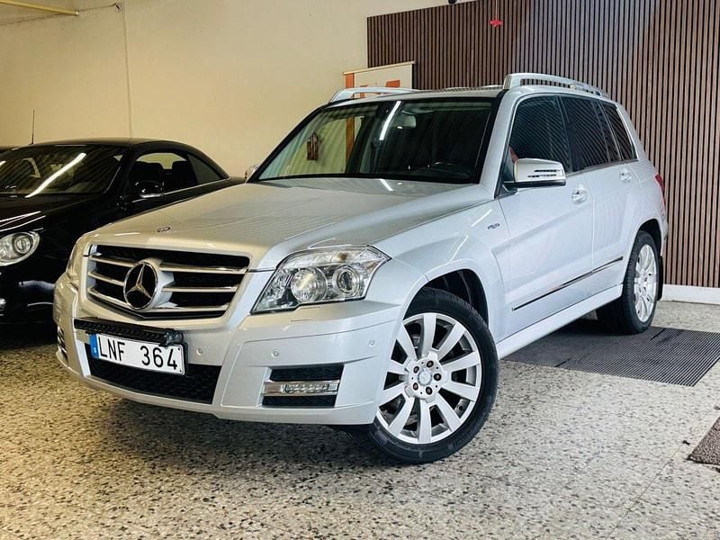 Silver Begagnad 2012 Mercedes GLK220 SUV | 89 900 kr (Marknadspris) - Bild 1/4