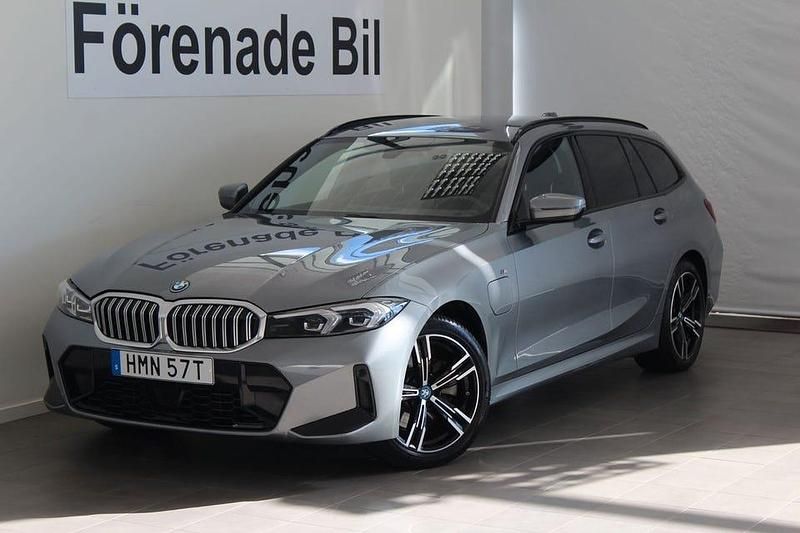 Begagnad BMW 330 M Sport 184 HK (135 kW) 2024 Skyscraper grå metallic Kombi