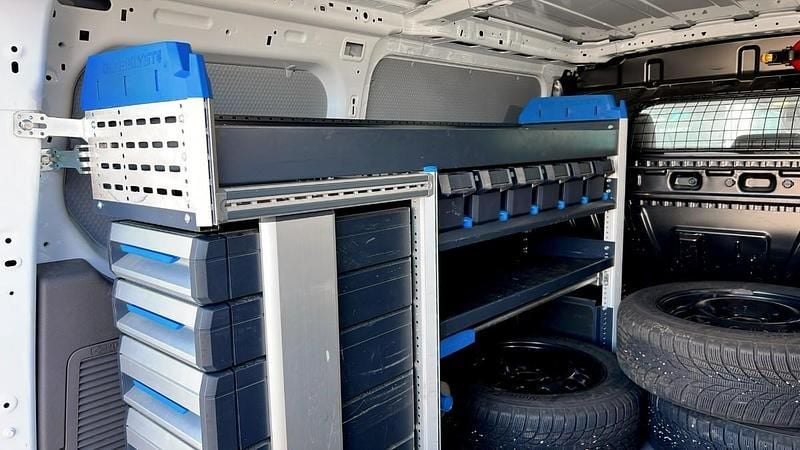 Vit (white) Begagnad 2022 Ford Transit Van | 243 625 kr (Marknadspris) - Bild 1/1