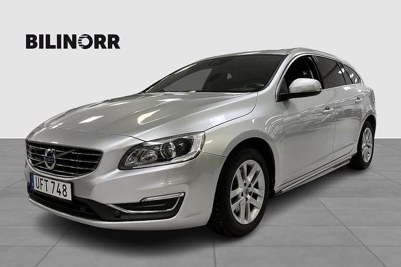 Silver Begagnad 2016 Volvo V60 Kombi | 179 000 kr (Dyr) - Bild 1/4
