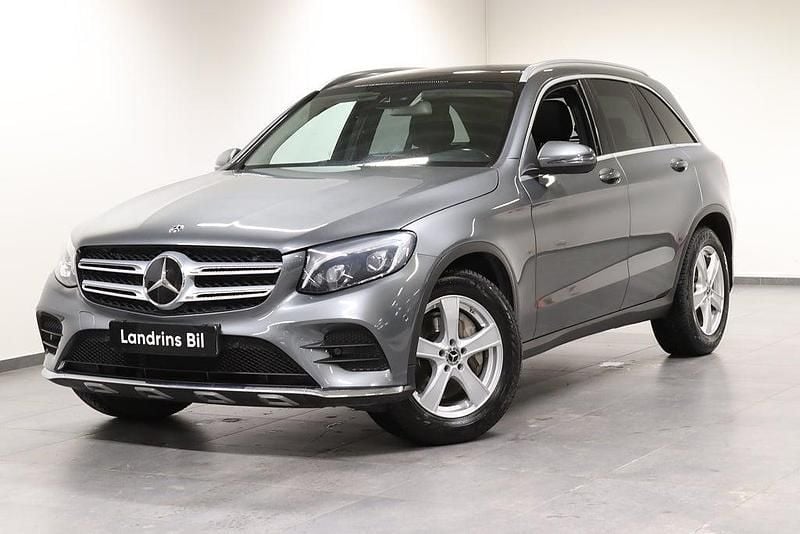 Begagnad Mercedes GLC220 AMG line 170 HK (125 kW) 2018 Grå SUV