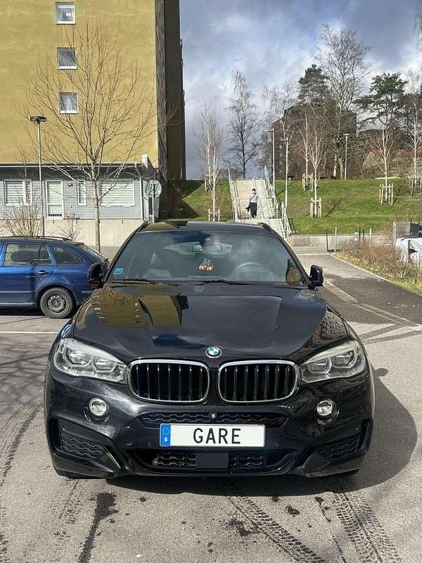 Svart Begagnad 2017 BMW X6 M Sport SUV | 264 900 kr (Bra pris) - Bild 1/4