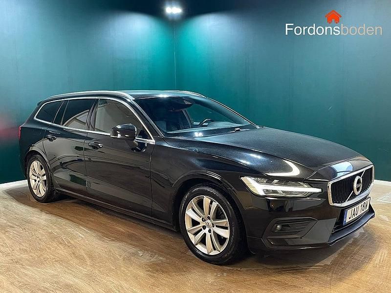 Begagnad Volvo V60 Momentum 150 HK (110 kW) 2019 Svart Kombi