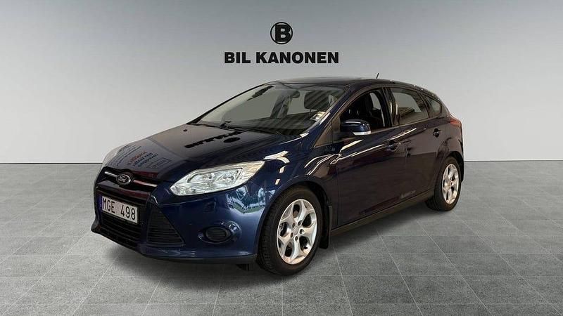 Begagnad Ford Focus Trend 97 HK (71 kW) 2012 Blå Halvkombi