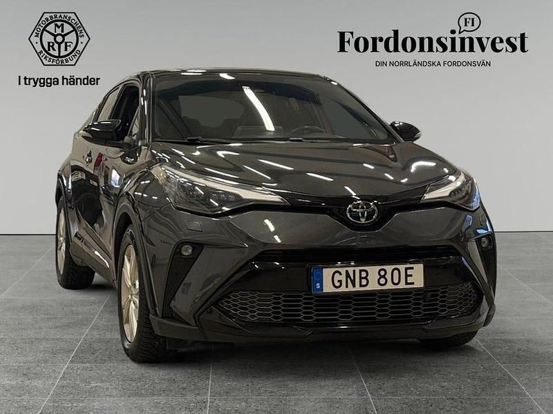 Begagnad Toyota C-HR Sport 184 HK (135 kW) 2021 Grå SUV