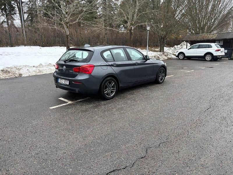 Begagnad BMW 118 150 HK (110 kW) 2016 Halvkombi