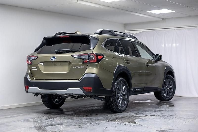 Ny Subaru Outback 2025 Grön